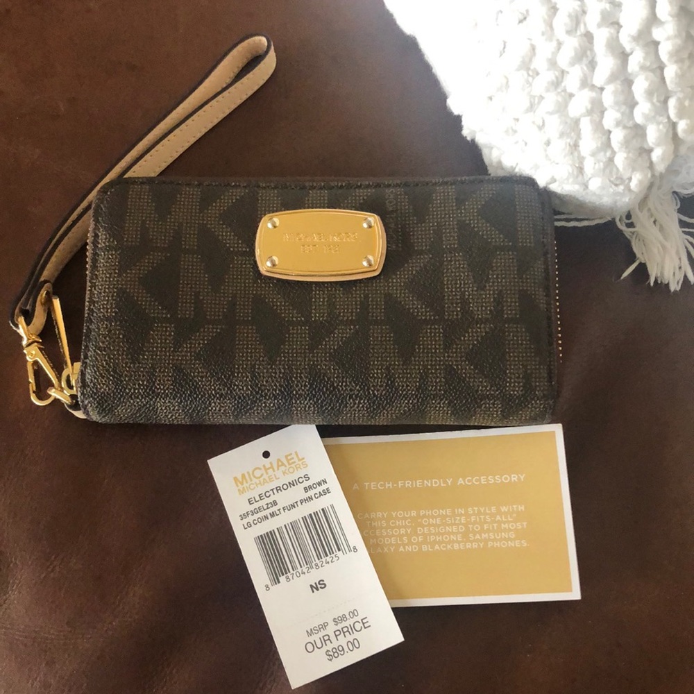 Michael Kors Tech wallet